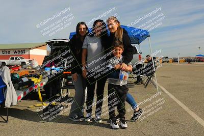 media/Nov-04-2023-Team Topak Racing (Sat) [[3ea126884b]]/Around the Pits/